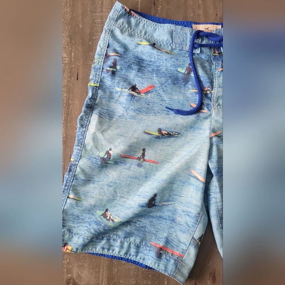 Hollister Men Surf Board Shorts Size L - Picture 2 of 16